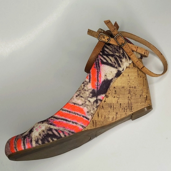 Print Cork Wedges with Ankle Strap - Picture 6 of 7